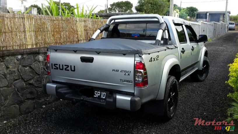 2010' Isuzu KB Series Hi trail photo #2