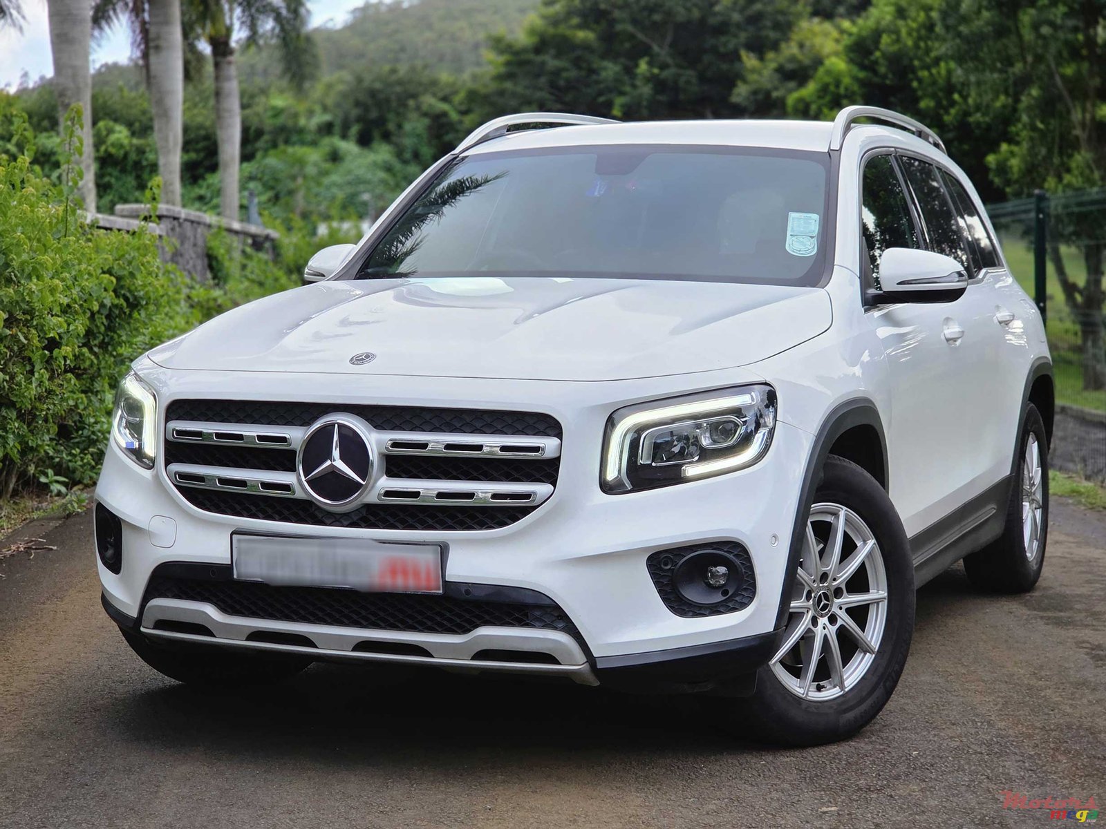 2020' Mercedes-Benz GLB 200 Progressive 1.3 photo #1