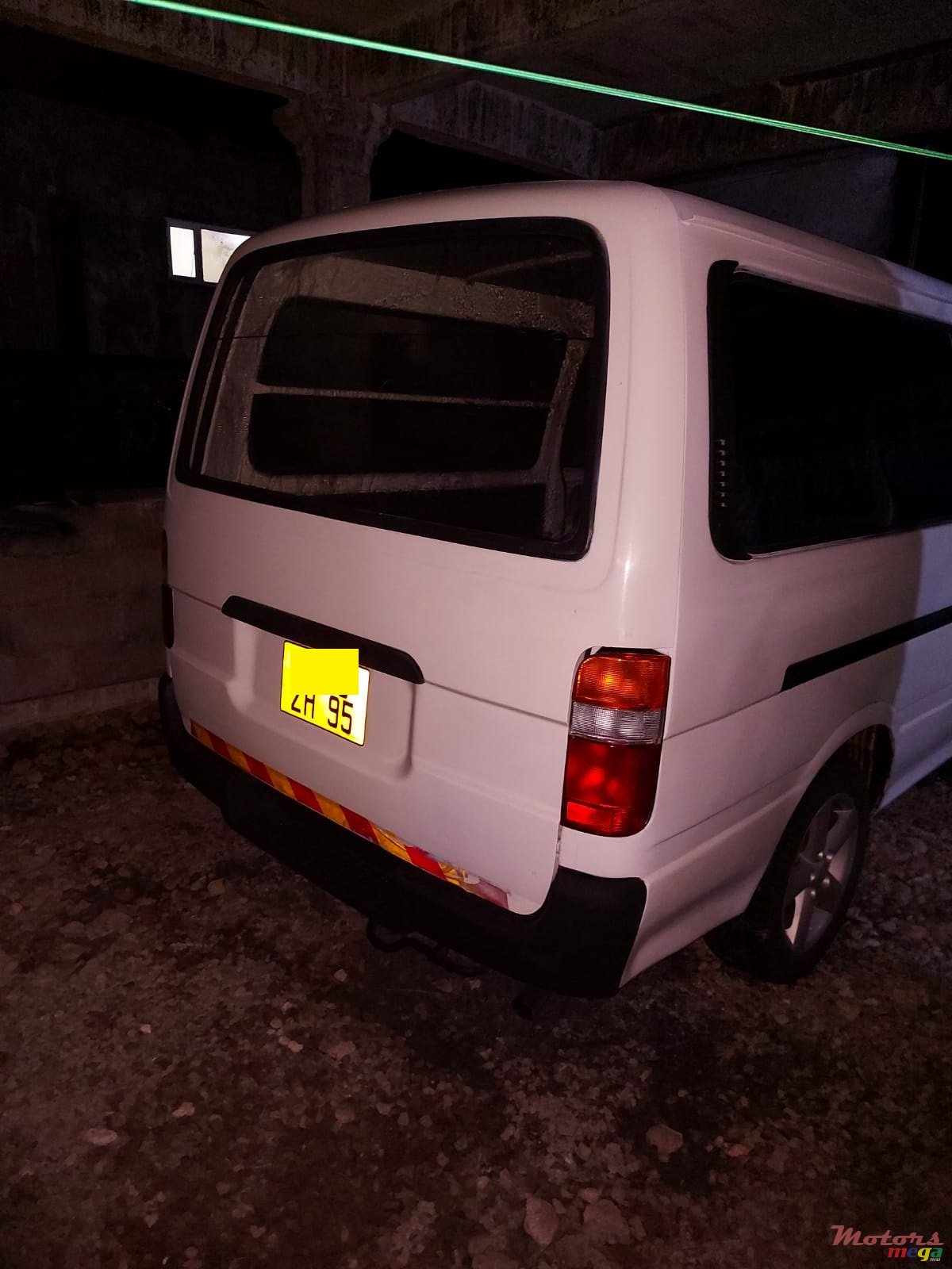 1995' Toyota HiAce photo #3