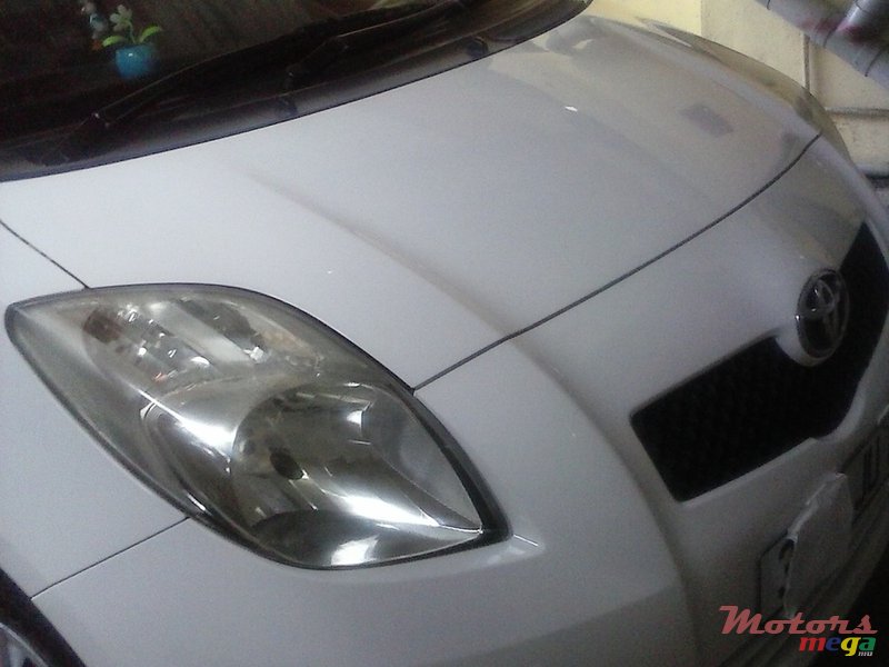 2008' Toyota Yaris photo #1