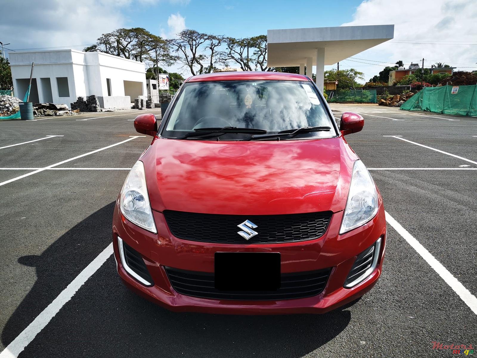2014' Suzuki Swift photo #1