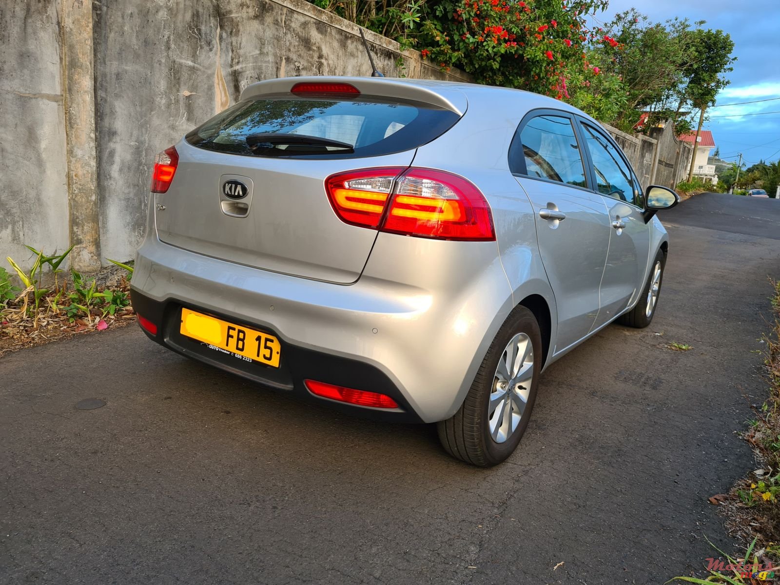 2015' Kia Rio Automatic photo #2