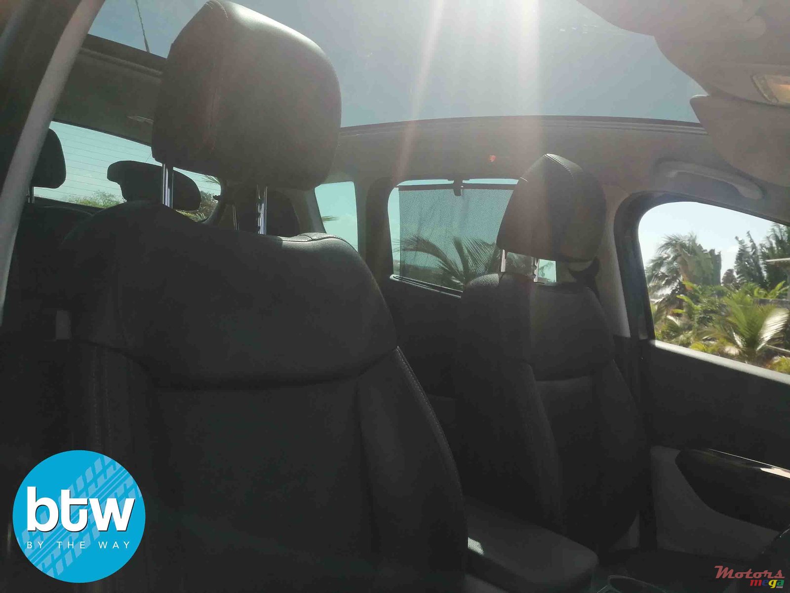 2012' Peugeot 3008 photo #6