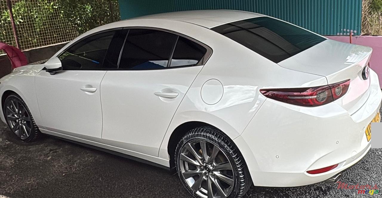 2021' Mazda 3 Skyactive photo #3