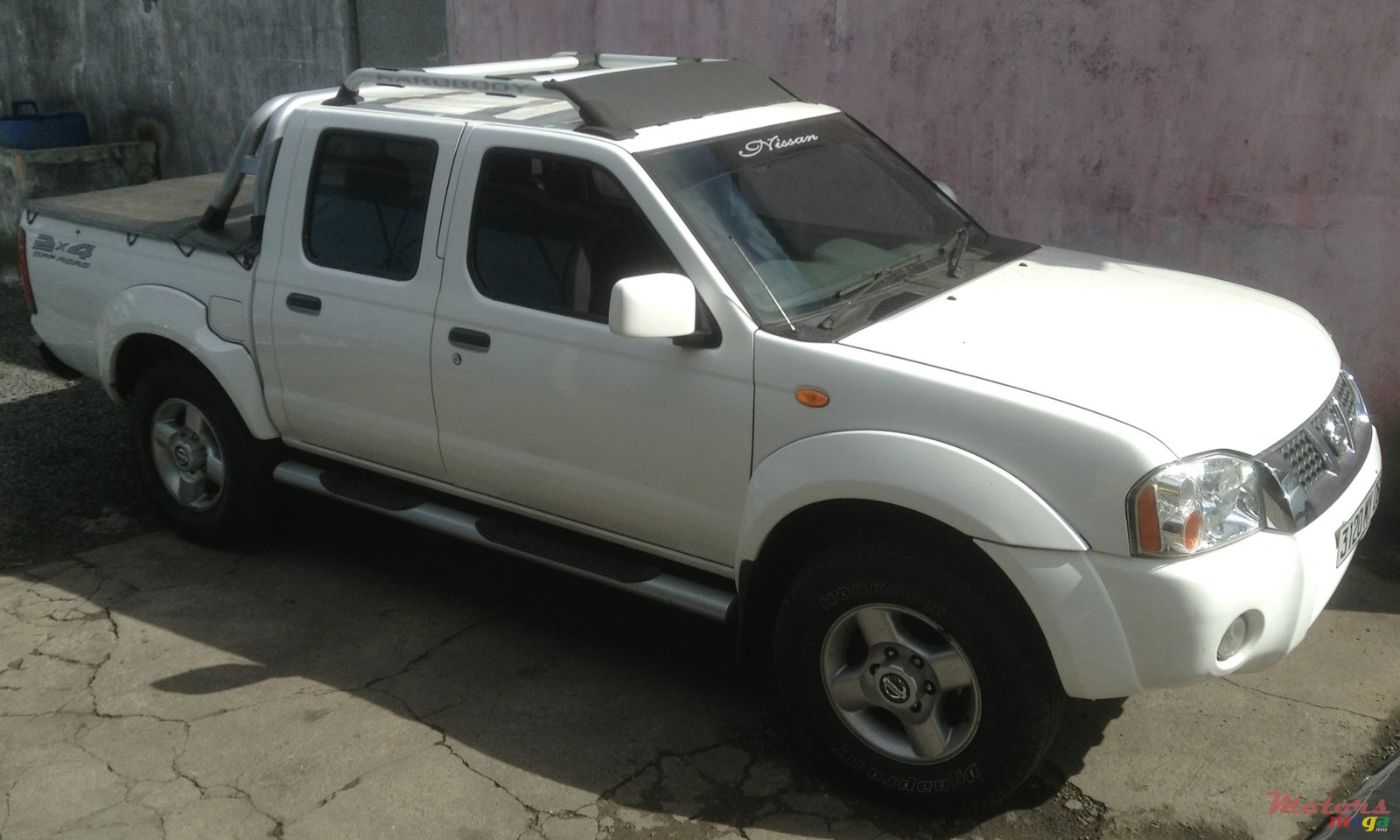 2008' Nissan Hardbody photo #2