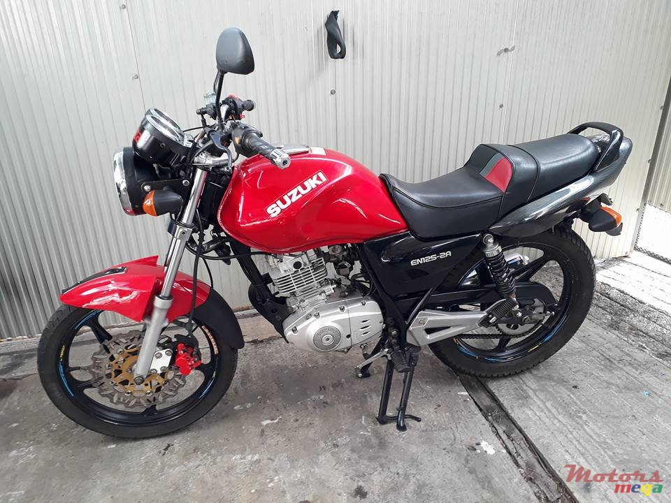 2014' Suzuki EN125 photo #6