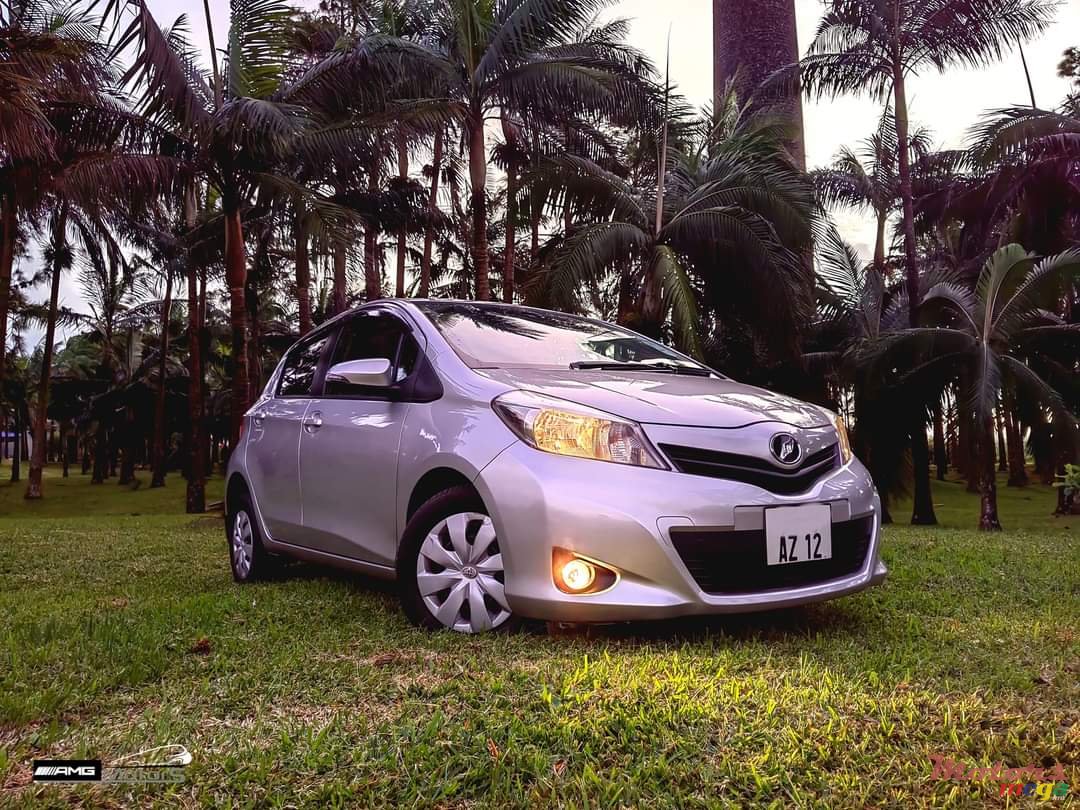 2012' Toyota Vitz photo #1