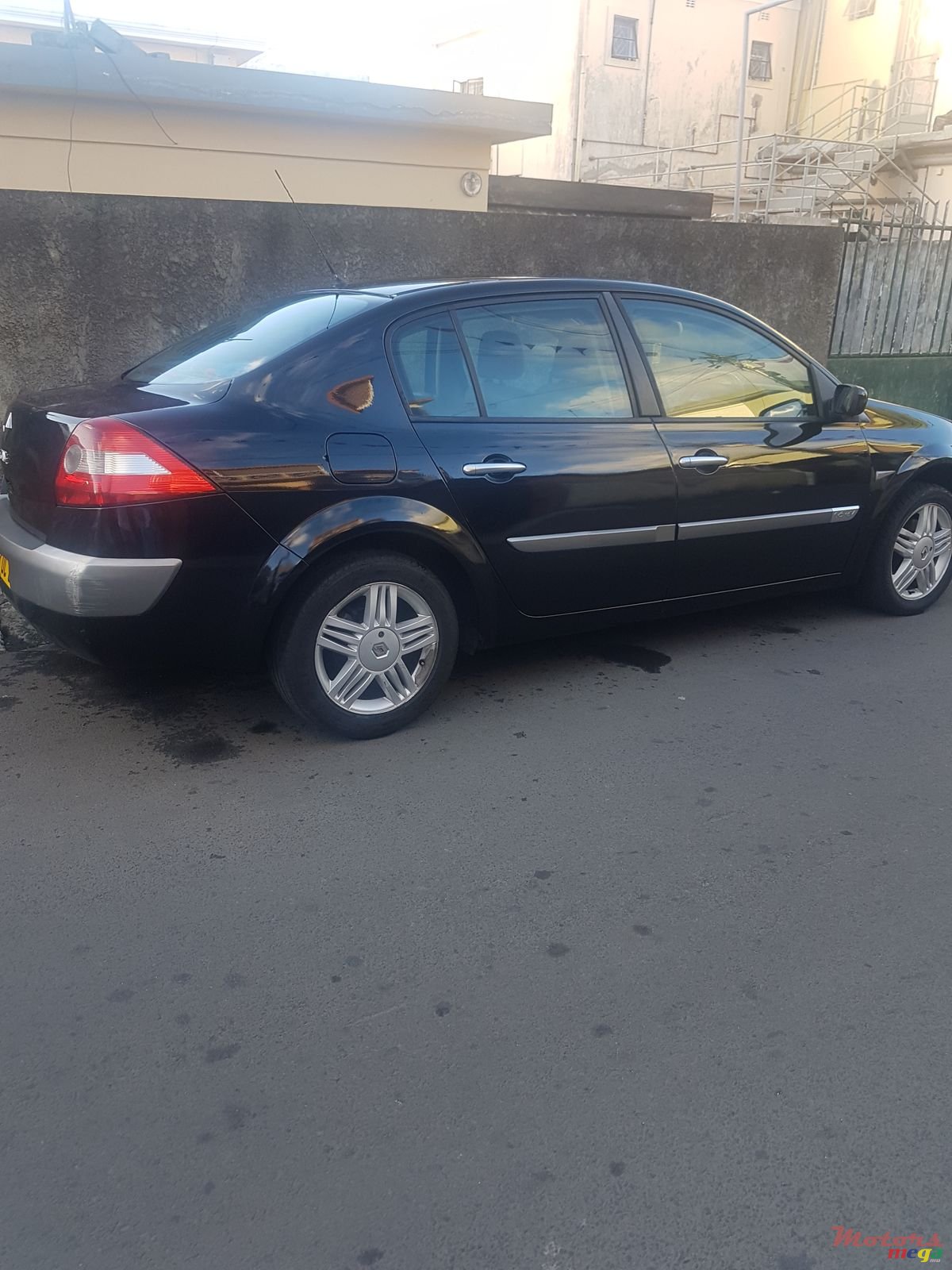 2004' Renault Megane photo #3