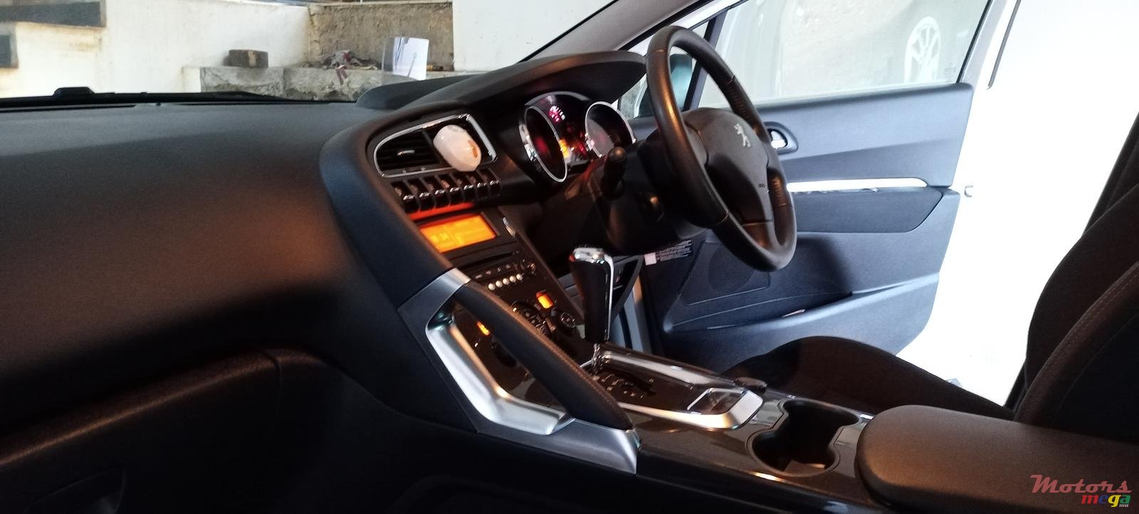 2016' Peugeot 3008 photo #3