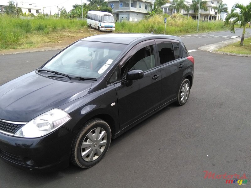 2007' Nissan Tiida photo #2