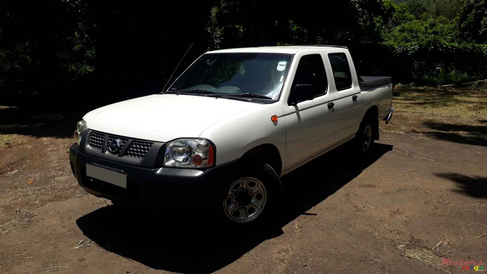 2013' Nissan Navara 2.7 NP300 D22 photo #2