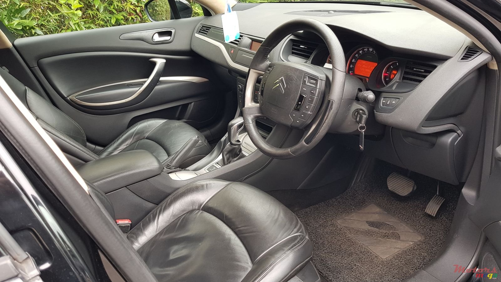 2012' Citroen C5 Automatic 1.6 photo #7