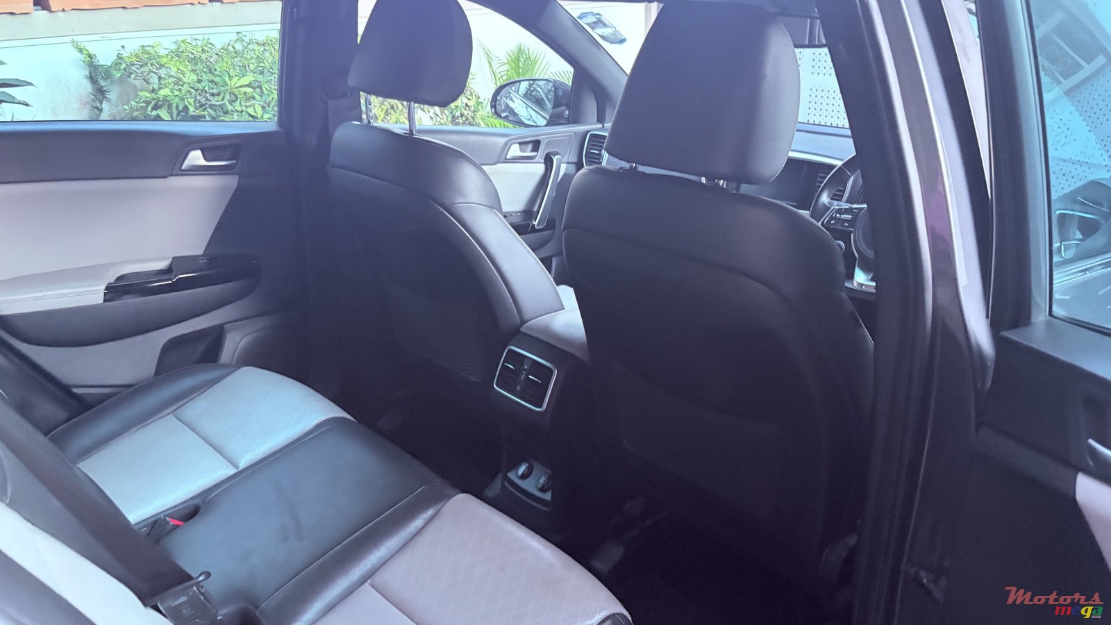 2019' Kia Grand Sportage photo #6