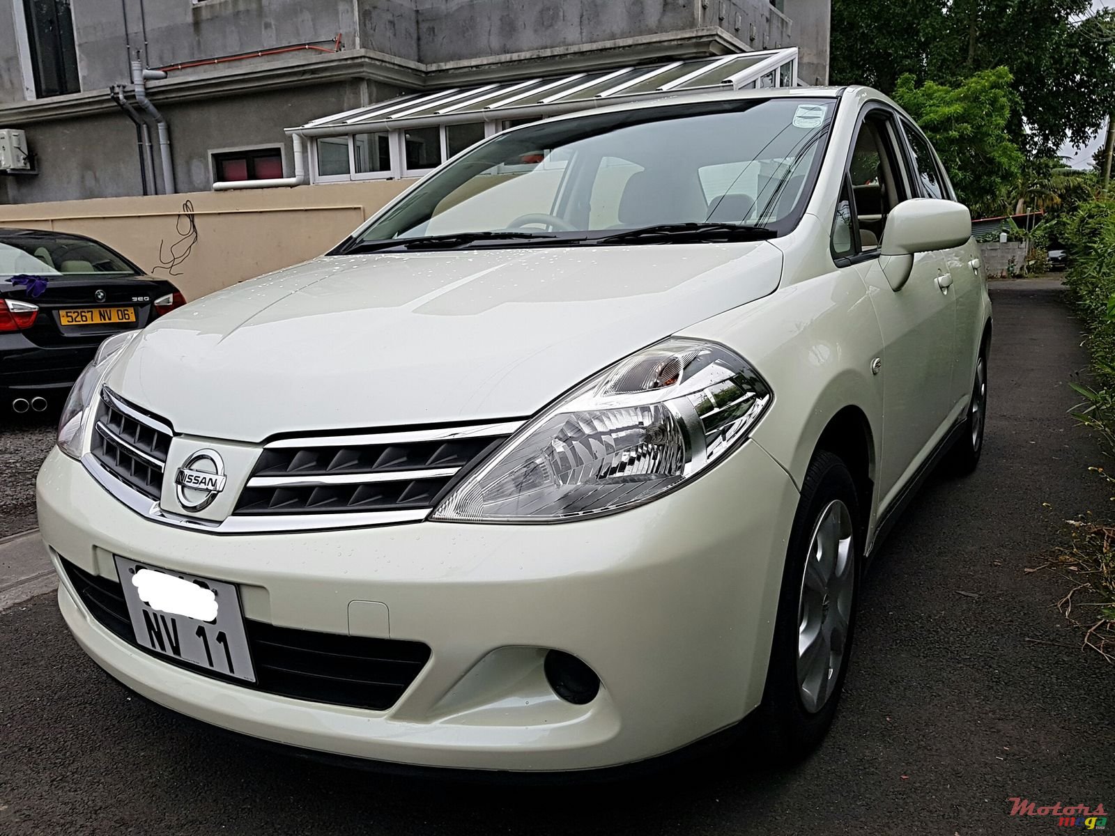 2011' Nissan Tiida photo #7