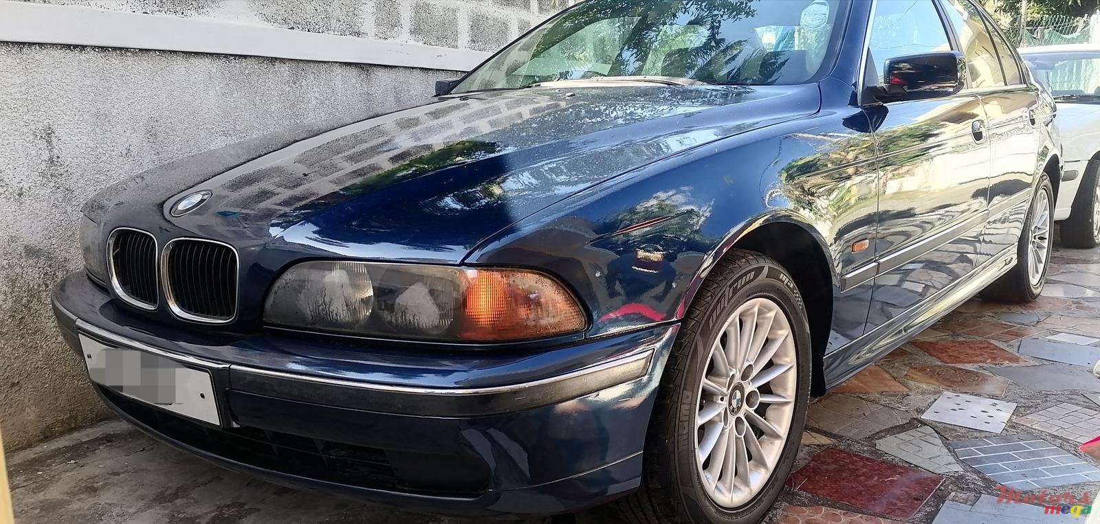 2001' BMW 520 photo #1