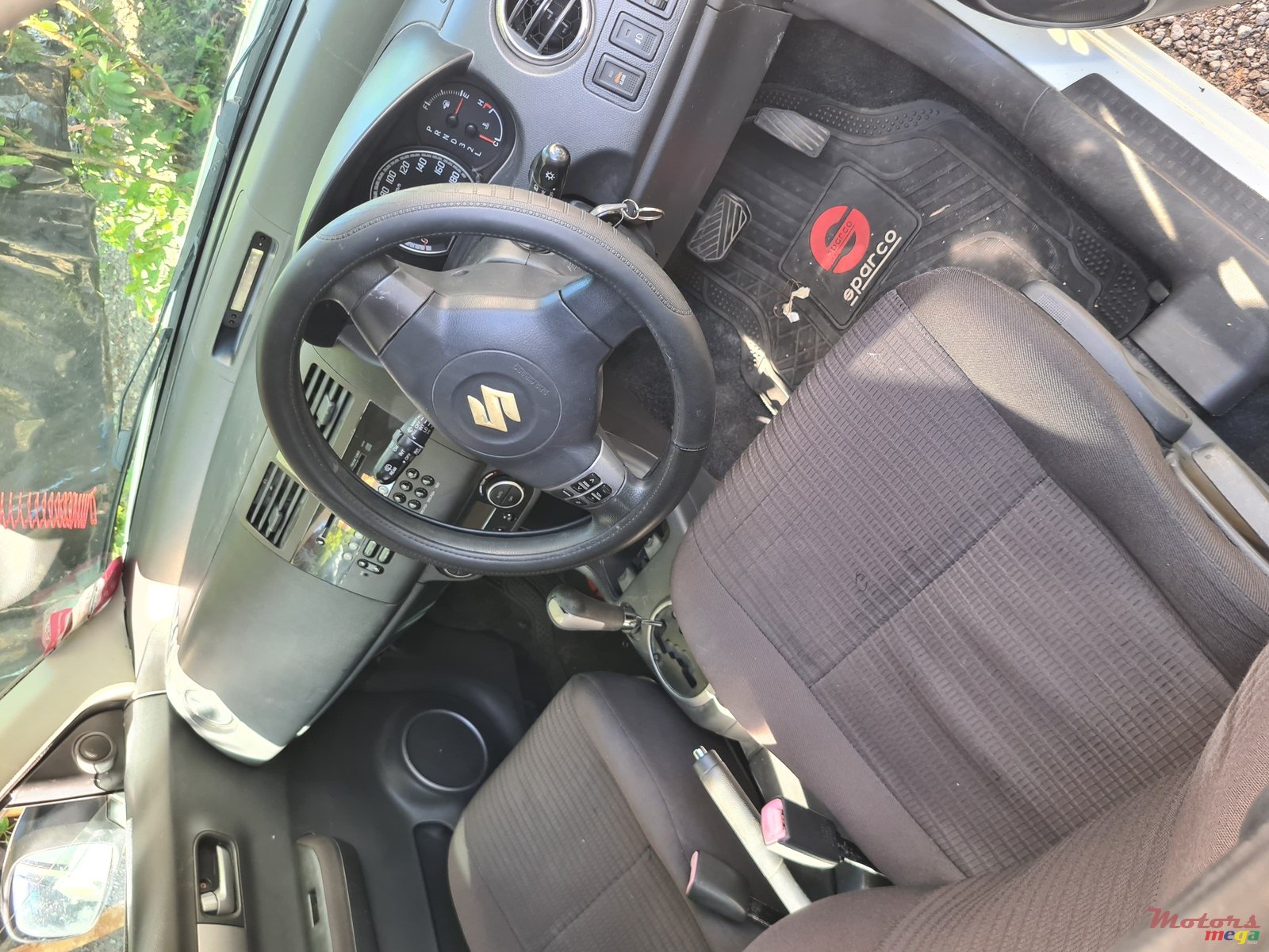 2009' Suzuki Swift photo #4