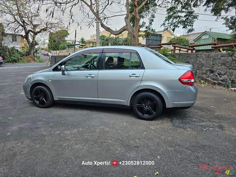 2006' Nissan Tiida photo #2