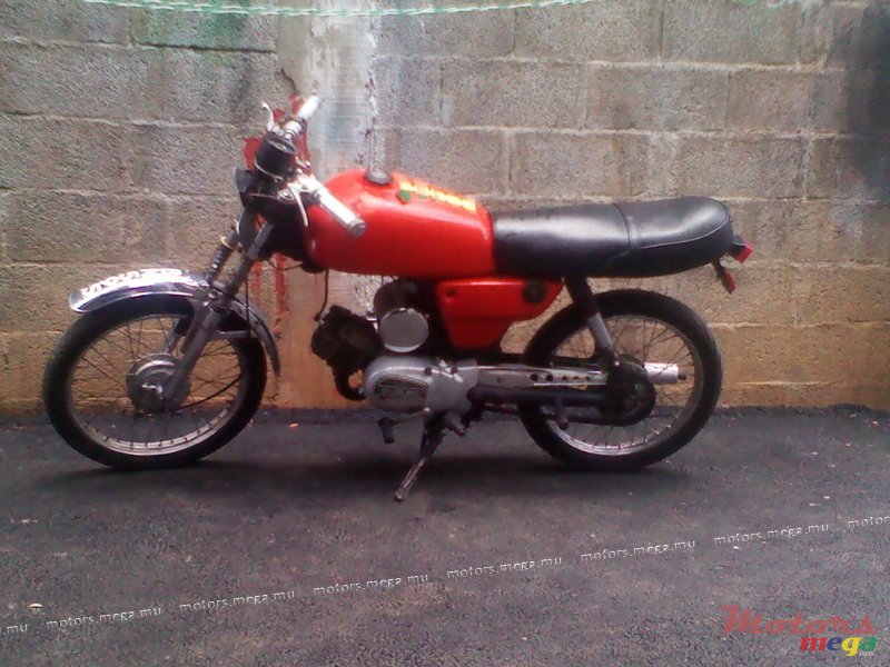 1980' Suzuki photo #2