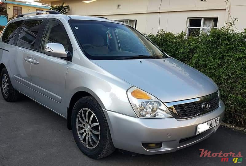 2012' Kia Carnival 7 seater photo #1