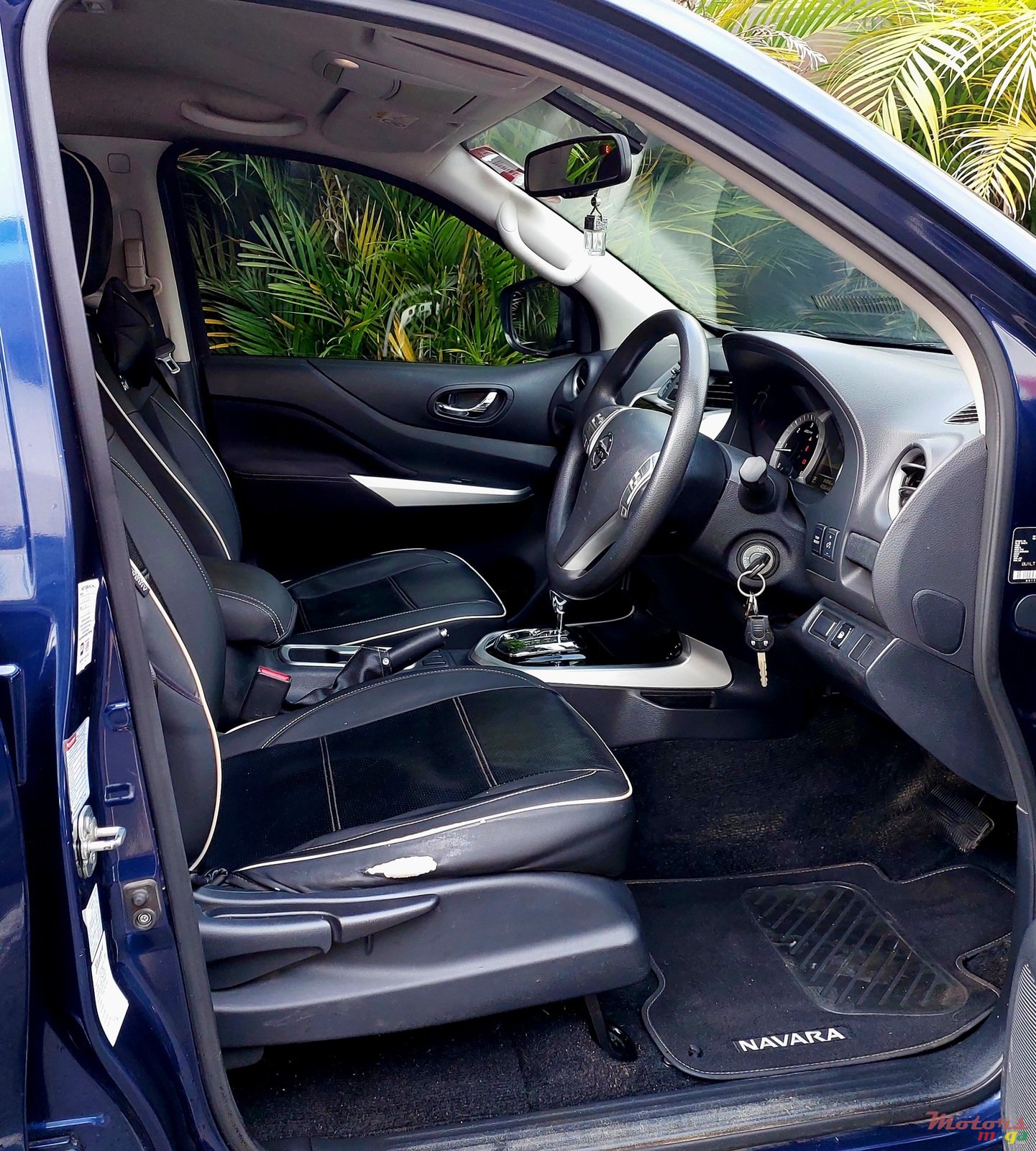 2020' Nissan Navara photo #3