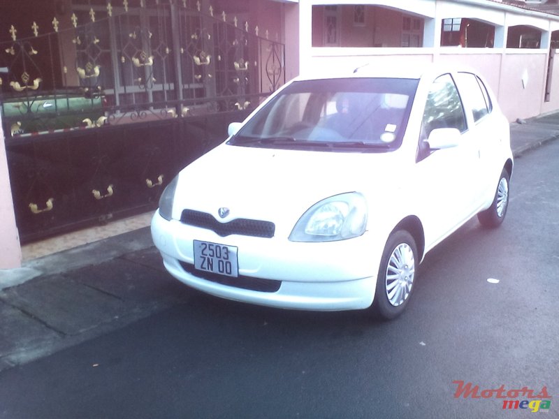 2000' Toyota vitz photo #1