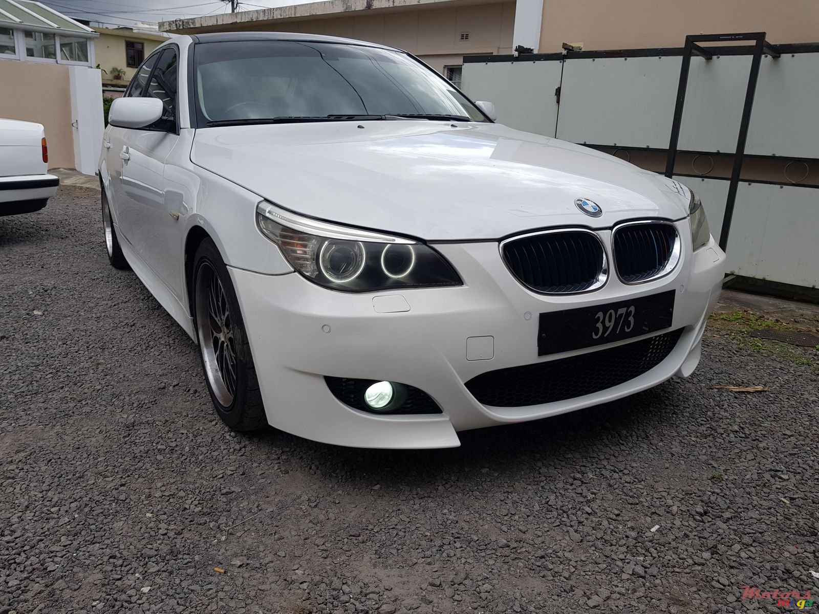 2005' BMW 520 petrol 6 cylinder photo #7