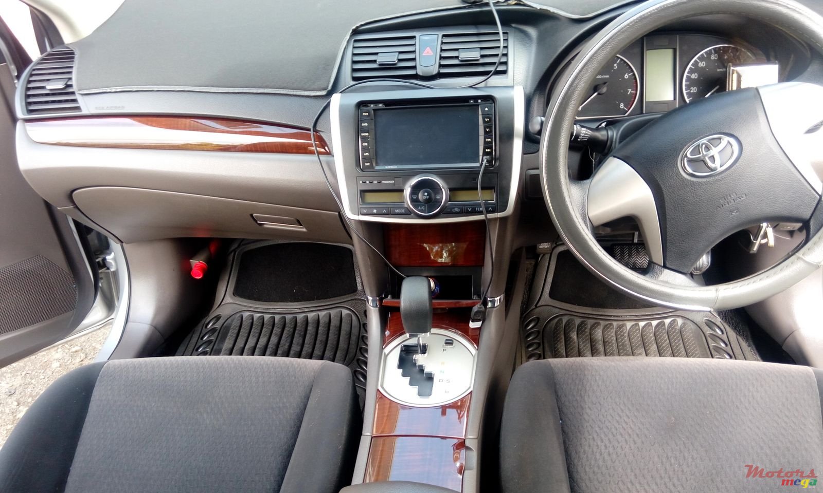 2013' Toyota photo #1