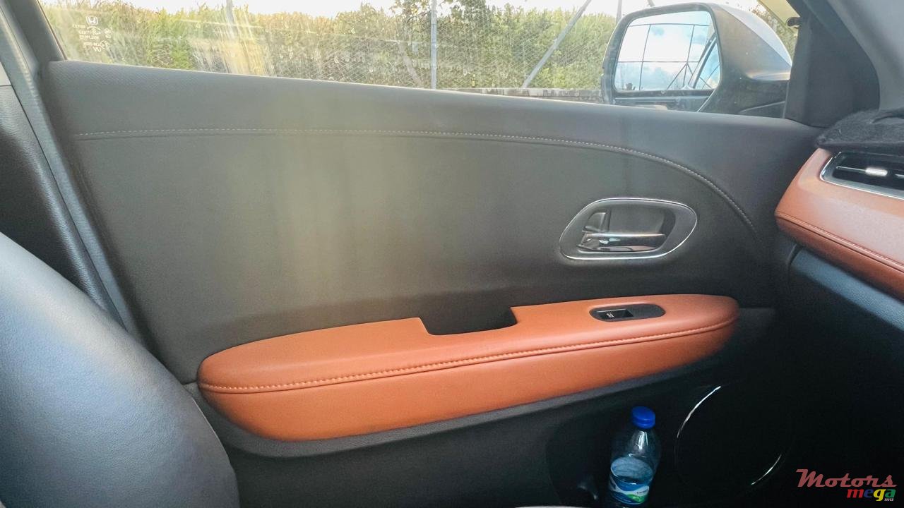 2015' Honda vezel photo #4