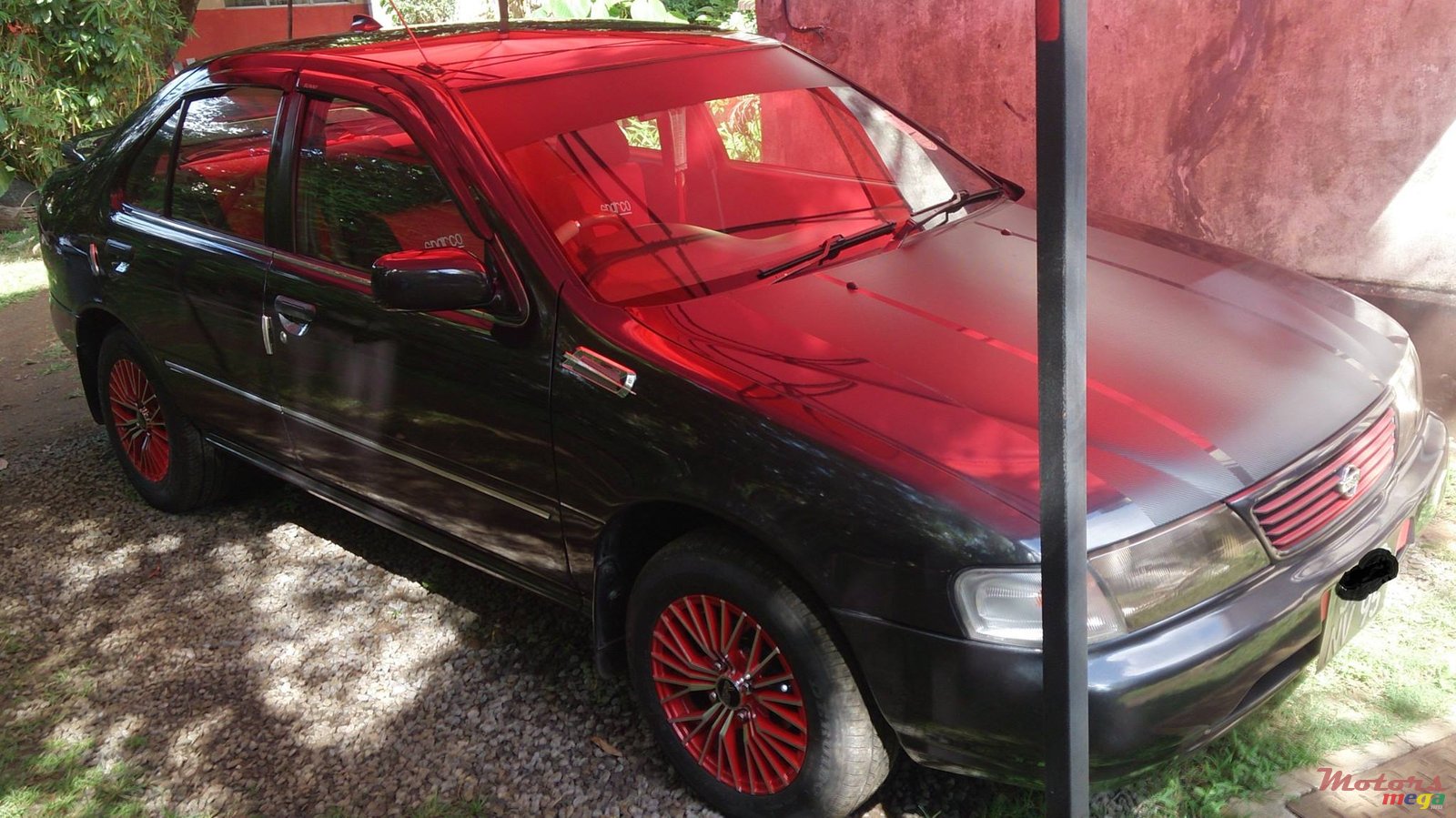 1995' Nissan Sunny photo #1