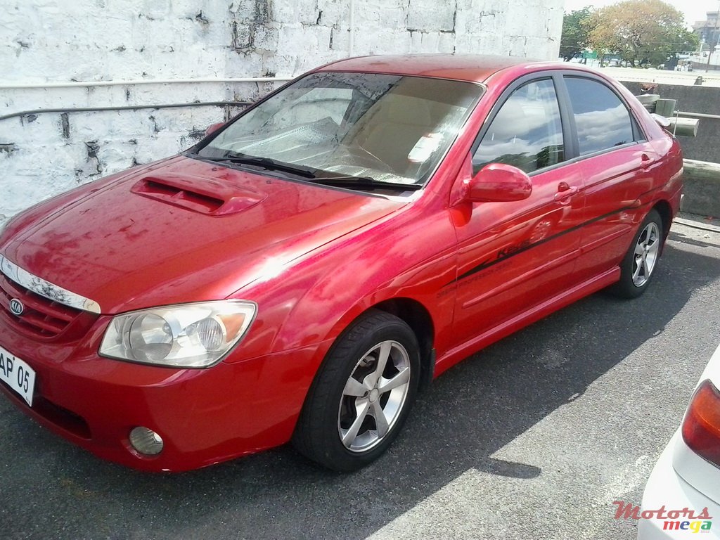 2005' Kia Cerato photo #1