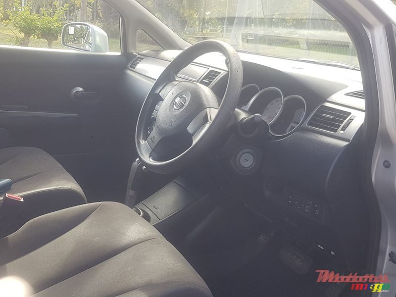 2008' Nissan Tiida photo #2