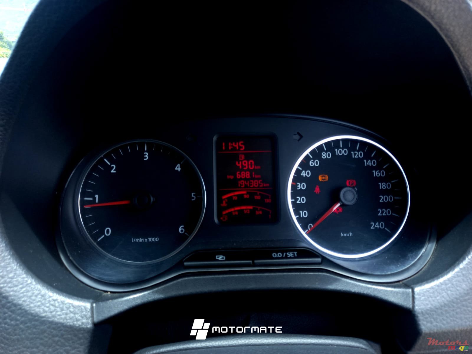 2017' Volkswagen Amarok TDI photo #7