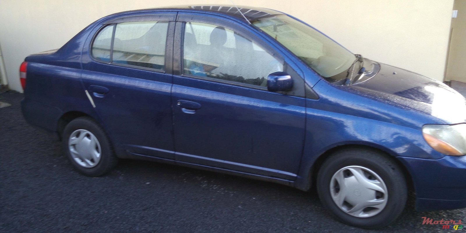 2000' Toyota platz photo #1