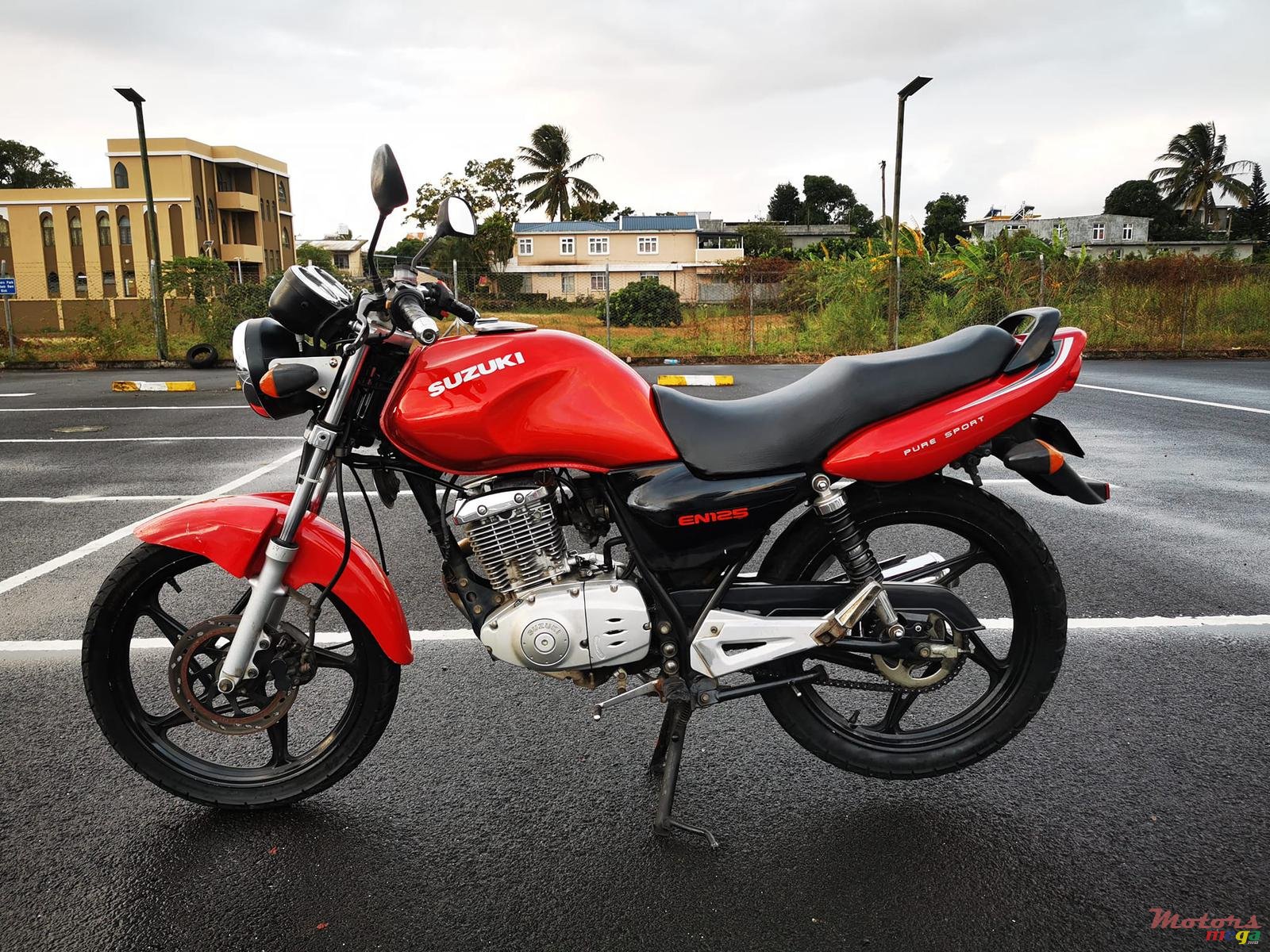 2014' Suzuki En125-2A photo #5