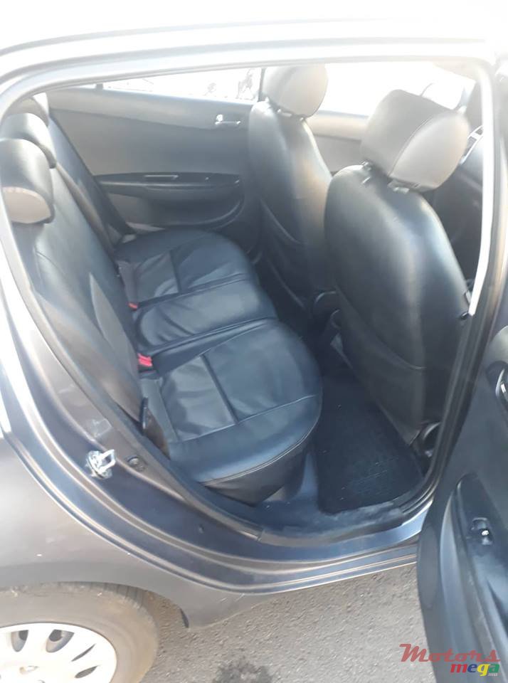 2011' Hyundai i20 photo #4