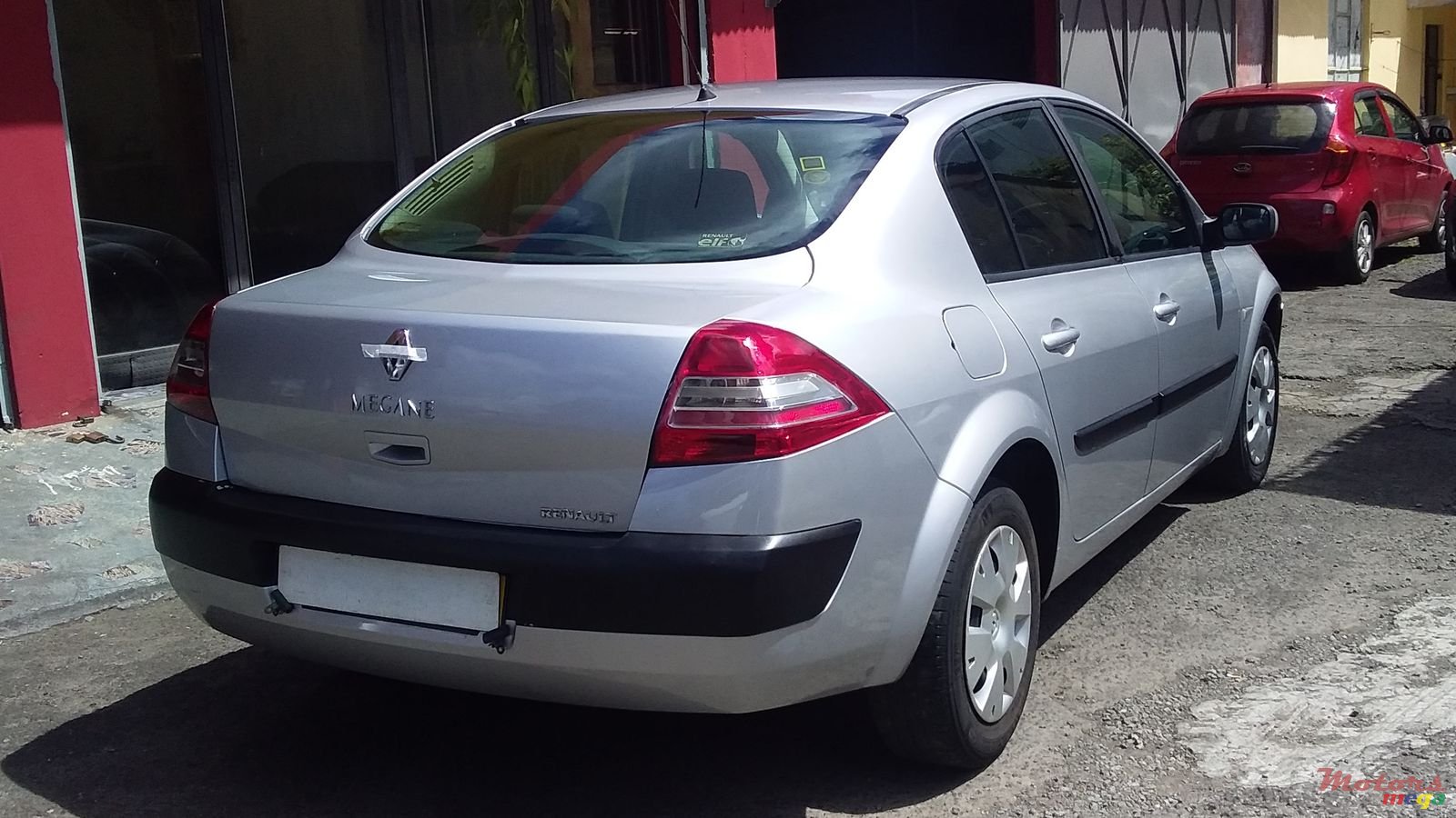 2007' Renault Megane photo #4