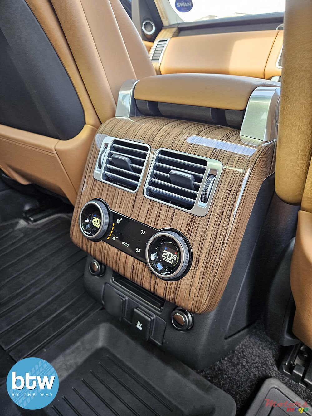 2020' Rover Range Rover VOGUE SE photo #7