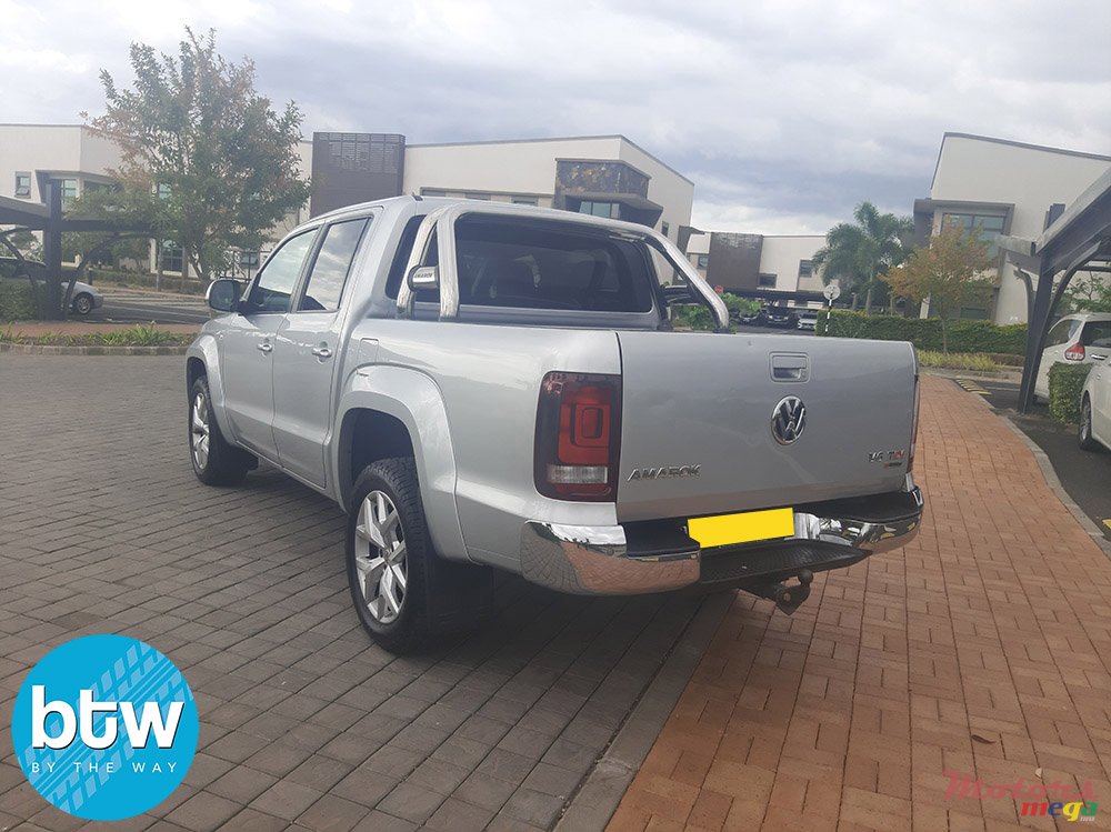 2018' Volkswagen Amarok 4X4 V6 TDI photo #3