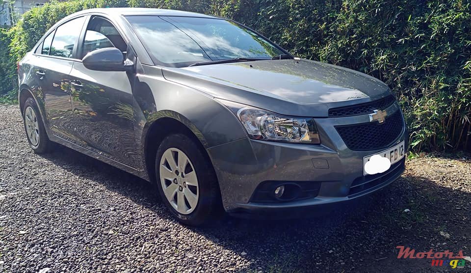 2012' Chevrolet Cruze MANUAL photo #2