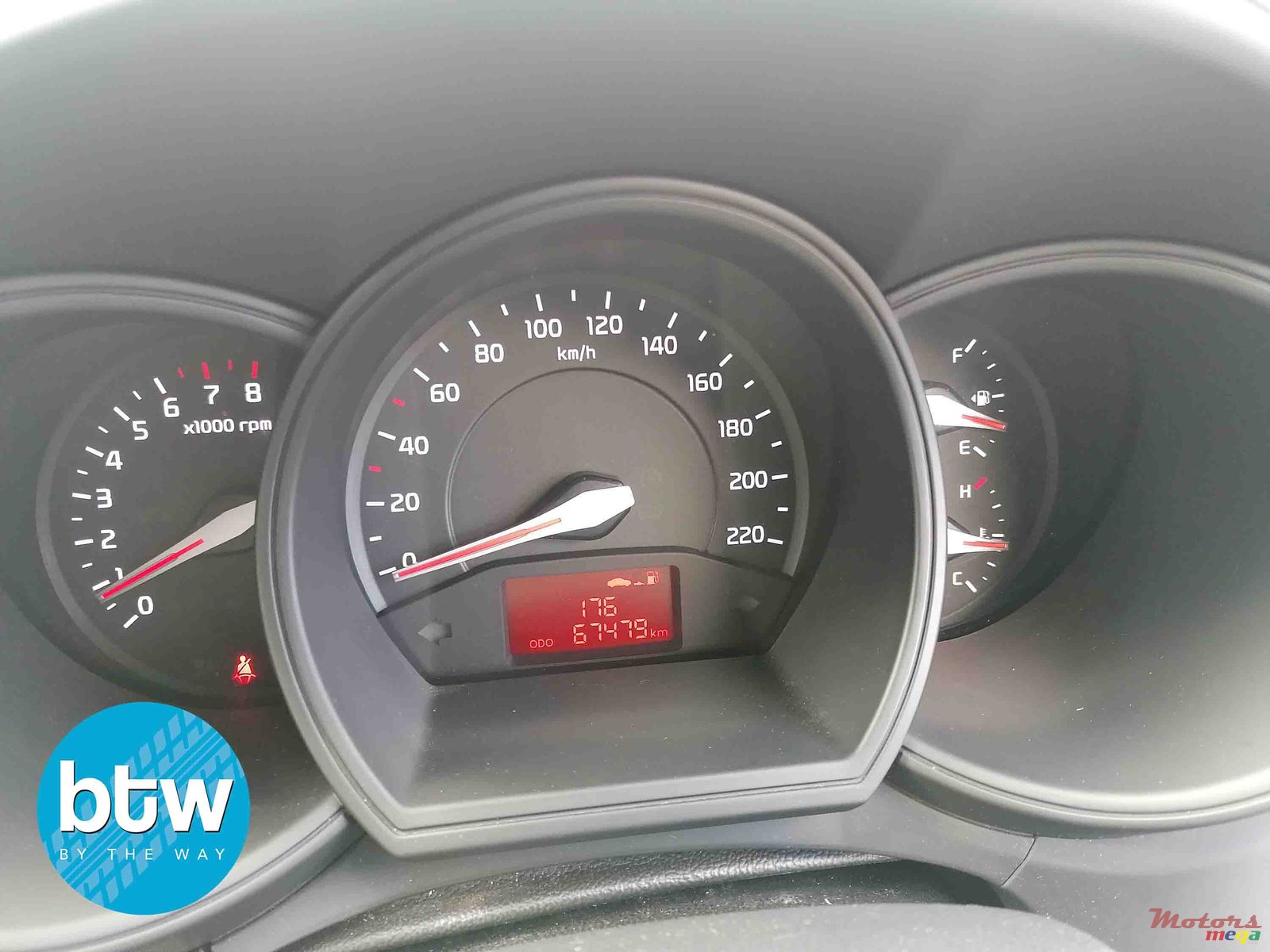 2015' Kia Rio photo #7