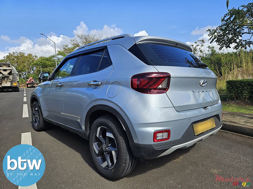 2019' Hyundai Venue photo #3