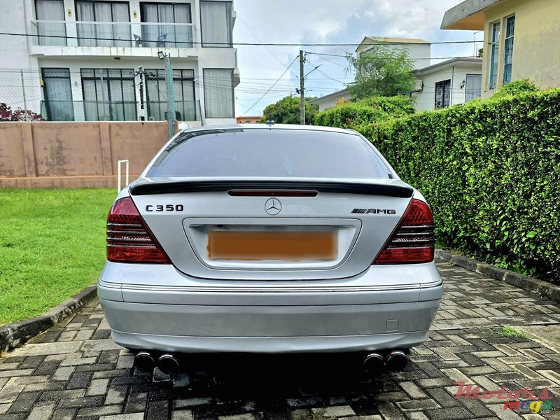 2005' Mercedes-Benz C 350 photo #3
