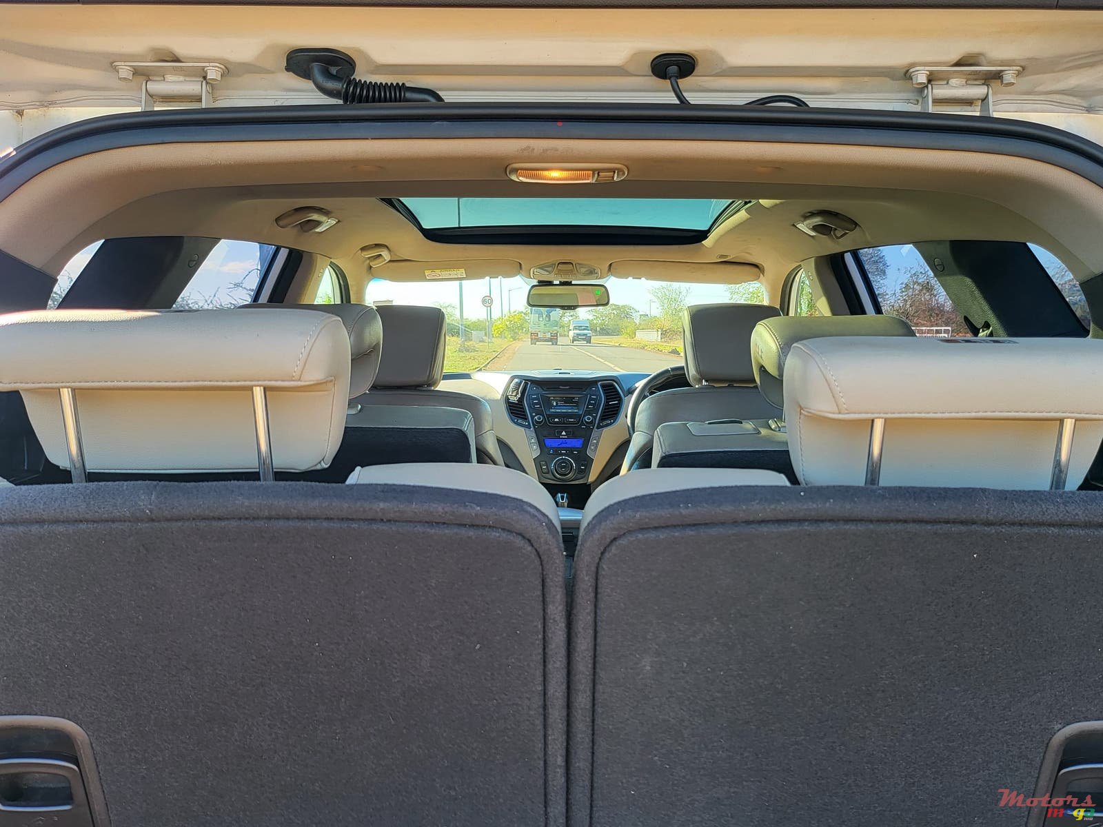 2014' Hyundai Santa Fe photo #6