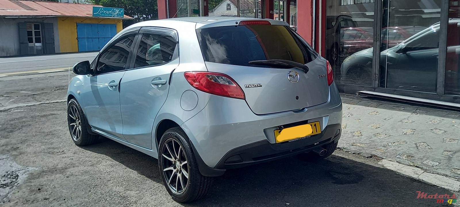 2011' Mazda Demio photo #4