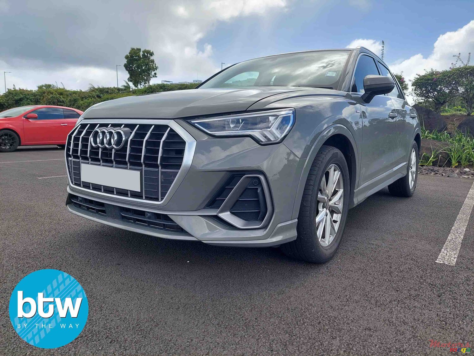 2019' Audi Q3 photo #2