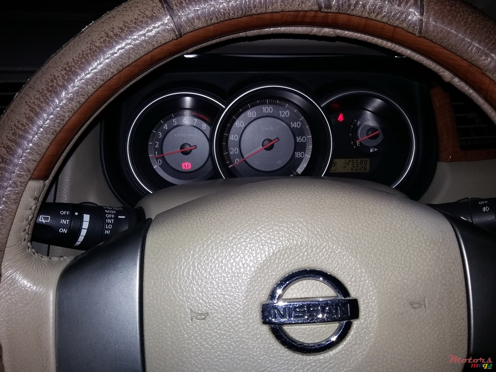 2006' Nissan Tiida photo #3