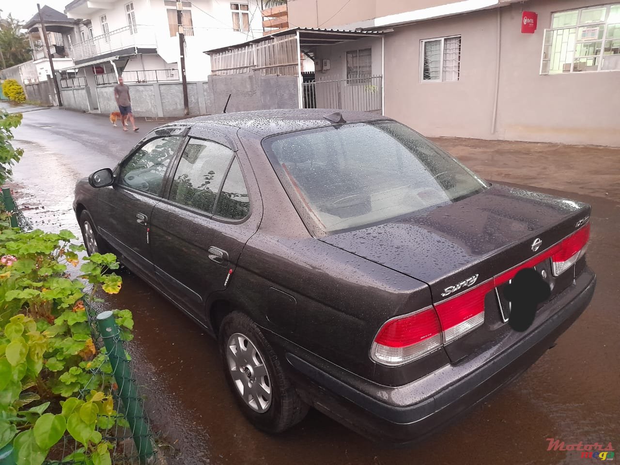 1999' Nissan Sunny photo #1