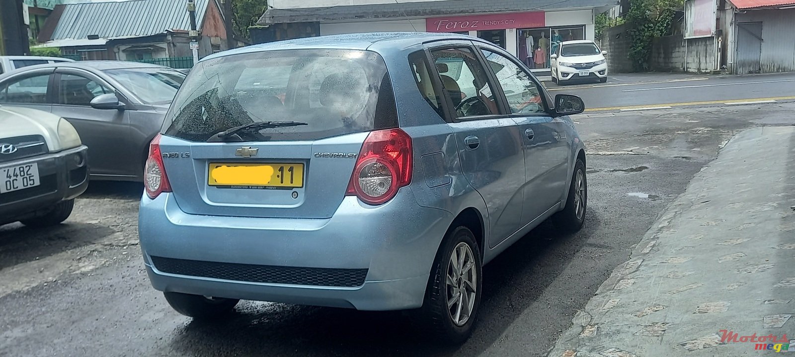 2011' Chevrolet Aveo photo #3