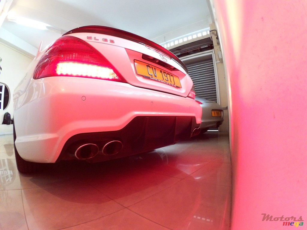 2009' Mercedes-Benz SL 63 AMG Limited Edition photo #3