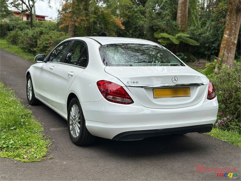 2014' Mercedes-Benz C180 photo #4